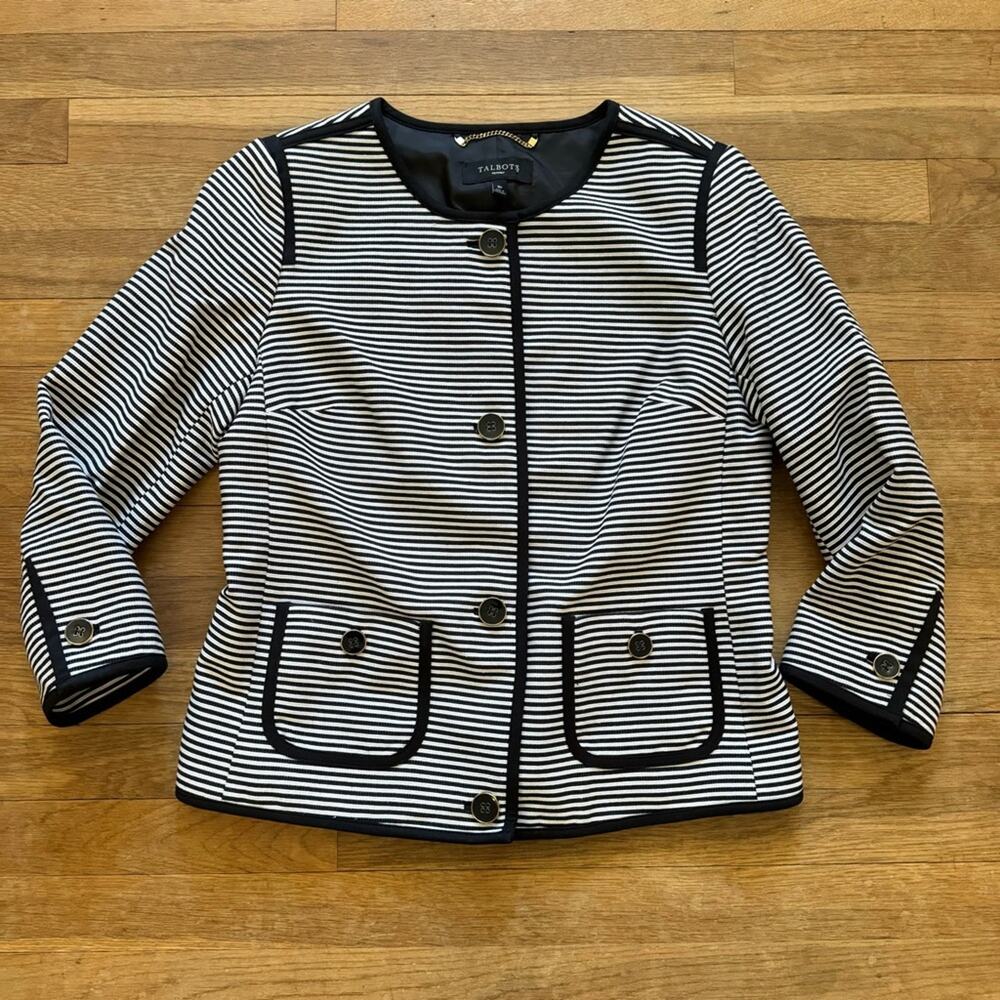 Talbots black white 3/4 sleeve four button suit jacket size 8P
 b16